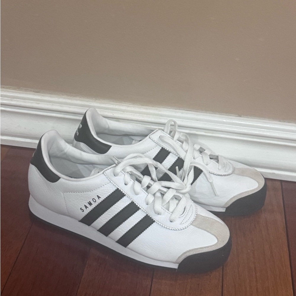 ADIDAS SAMOA | NEW-White Sneakers with Black Stripes | UNISEX W:8 M:7